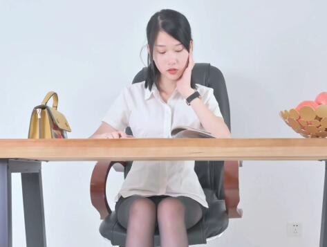 黑人与人妖XXOO