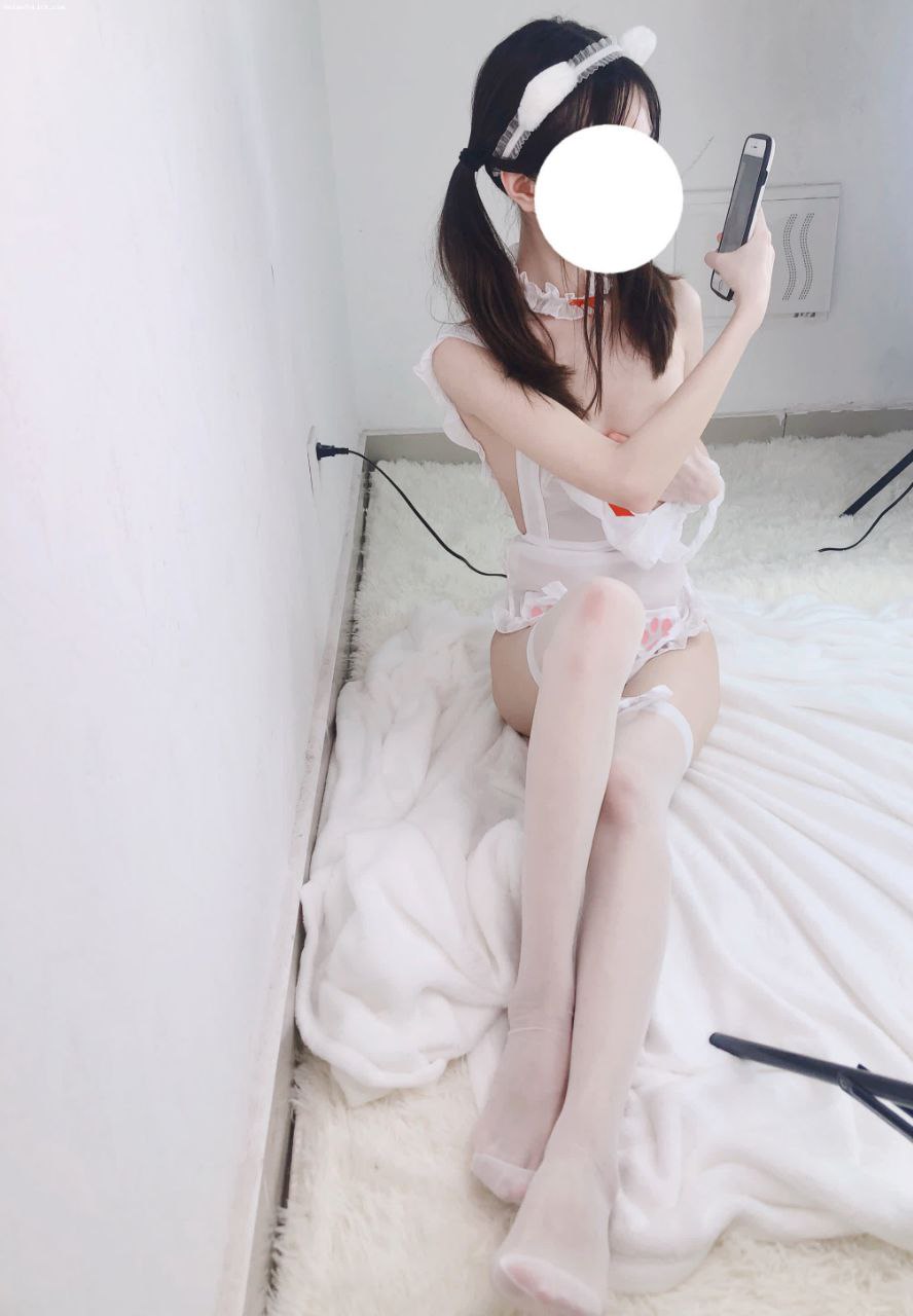 国产舌乚八伦偷品W中