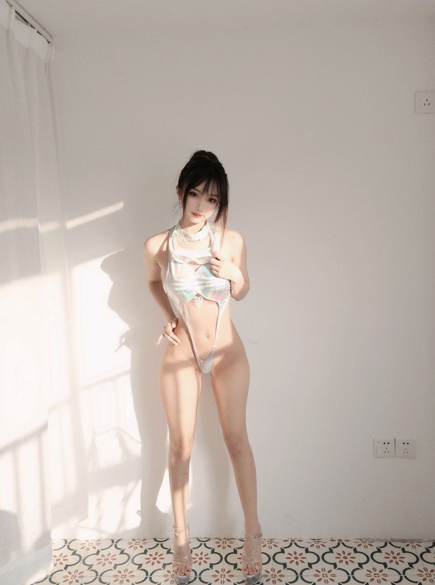狠狠碰在线视频